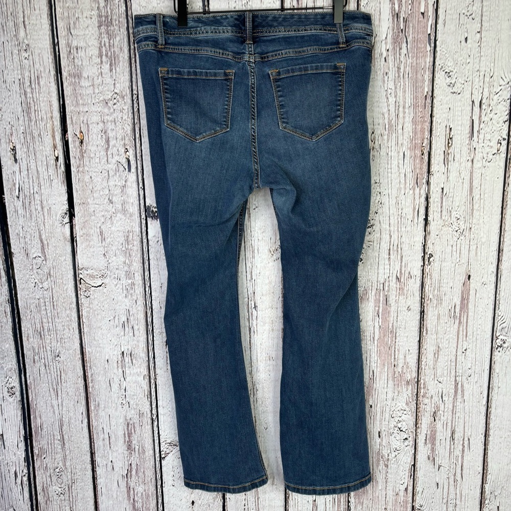 Torrid Size 12S Short Luxe Slim Boot Bootcut Jeans Super Stretch Mid Rise in EUC - Picture 5 of 15